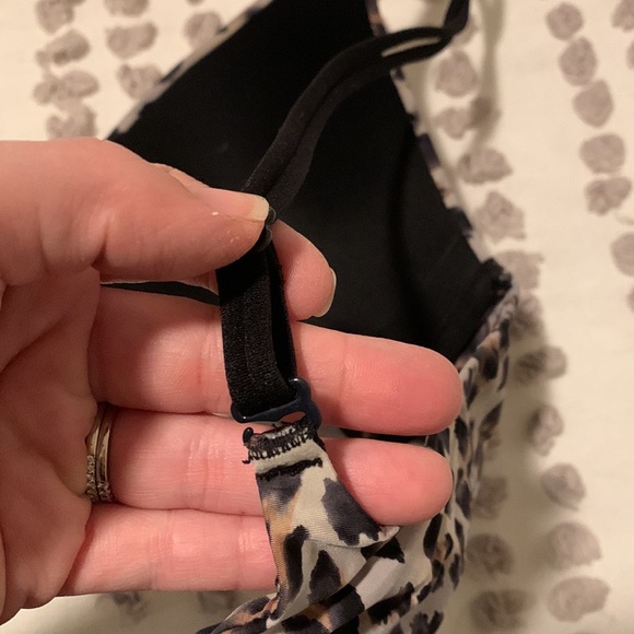 34A Victoria Secret Bra - Picture 4 of 6